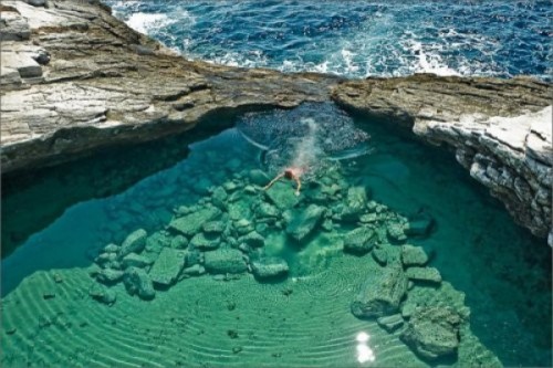 Природный бассейн в Греции, остров Тасос